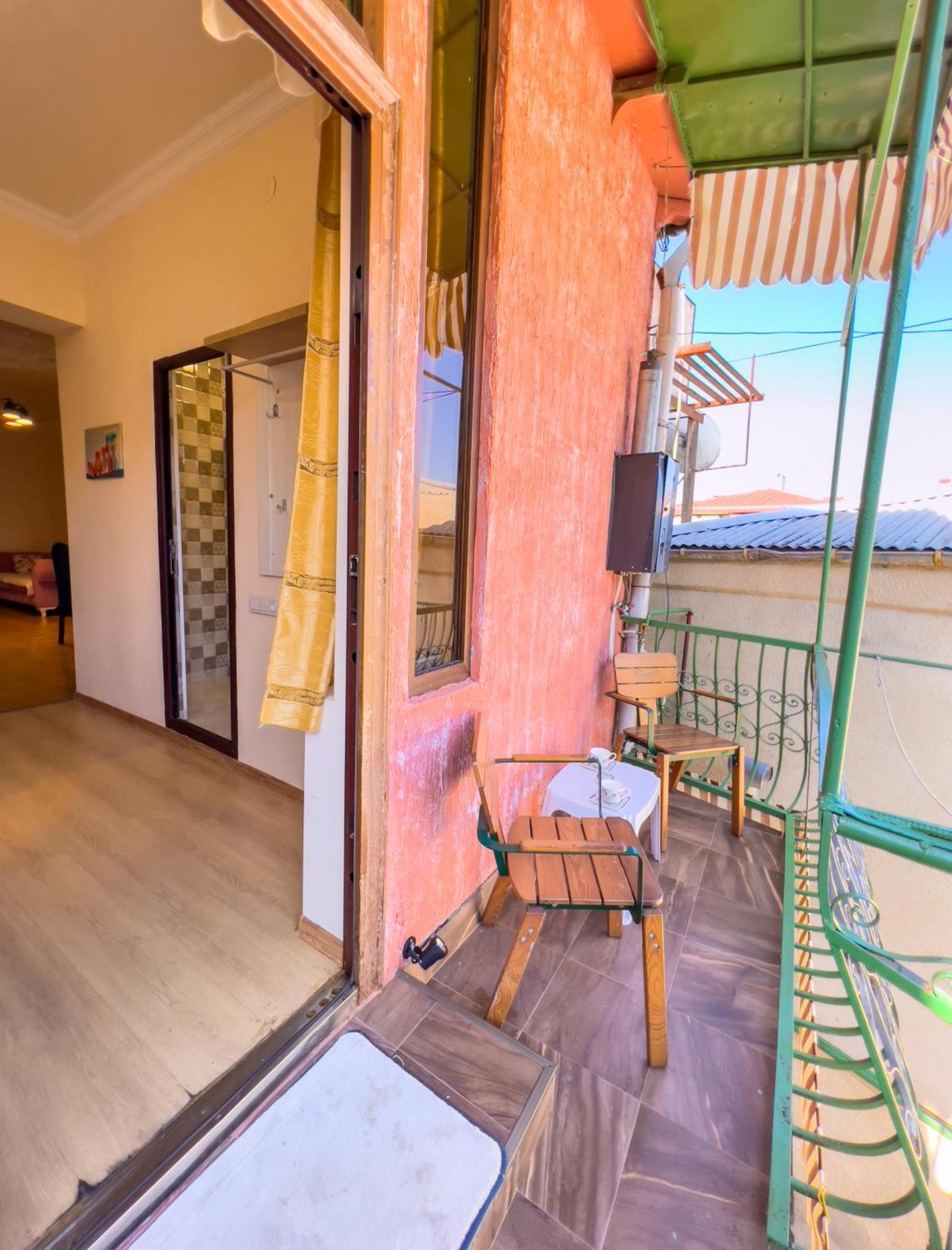 Apartment Deme Кутаиси Екстериор снимка